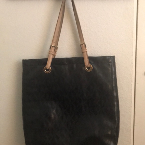 Michael Kors Bag - Picture 2 of 7